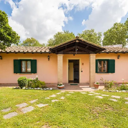 Villa Peaceful Haven In Rome